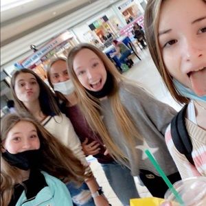 Meet your Posher, Kaitlyn